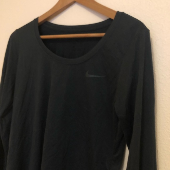 Nike dri-fit shirt - Picture 2 of 3